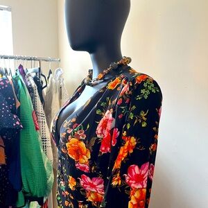 Unsigned Floral mini dress! Size Large, but fits like a medium!